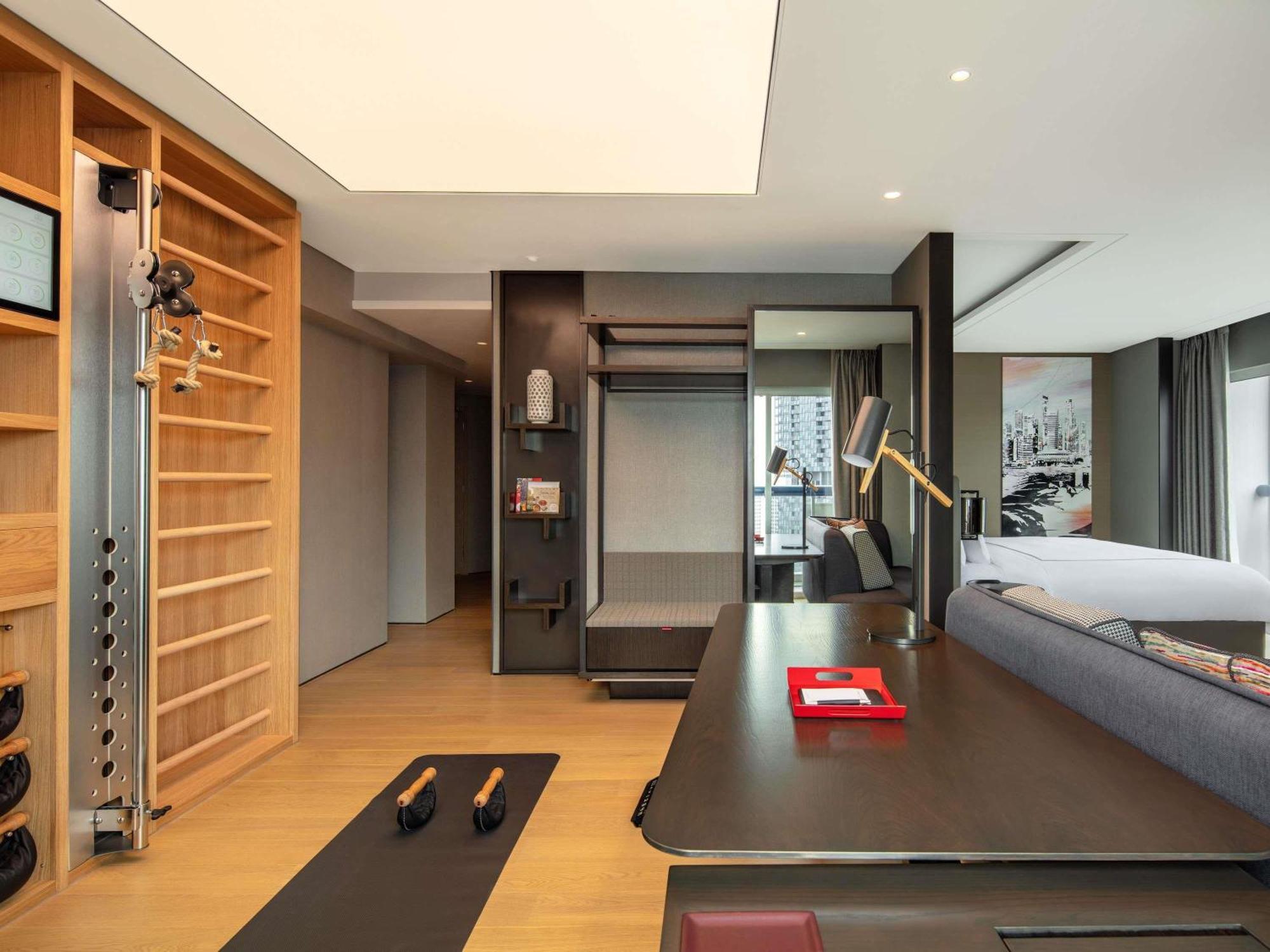 Hotel Swissotel The Stamford 5*