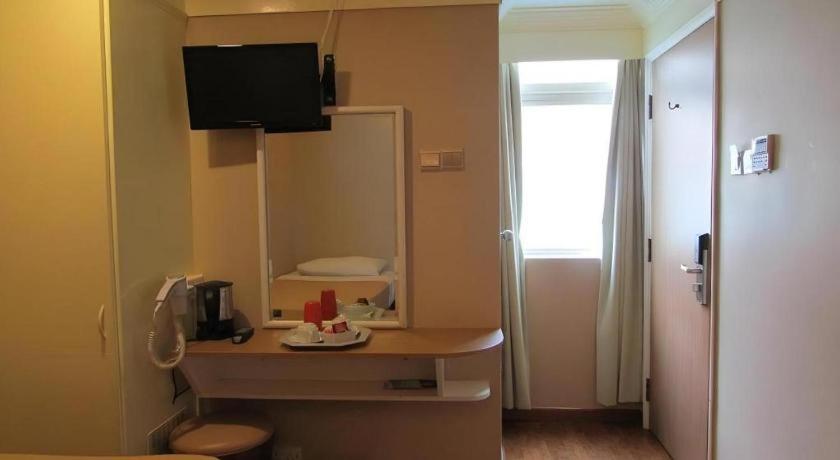 Hotel Arianna Singapore