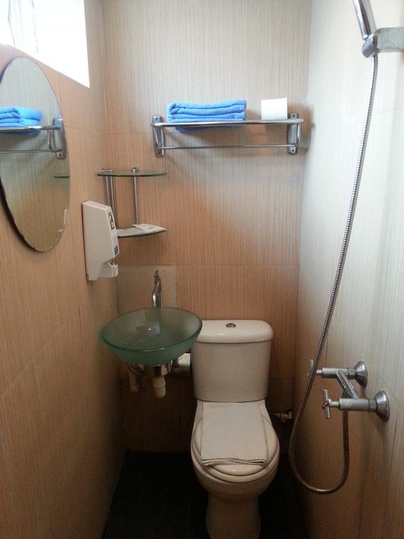 Hotel Arianna Singapore