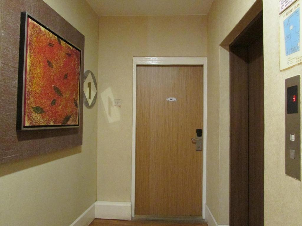 Arianna Hotel 2*