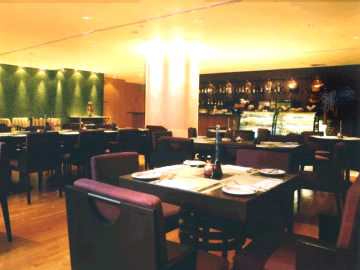 Grand Mercure Roxy Hotel Singapore
