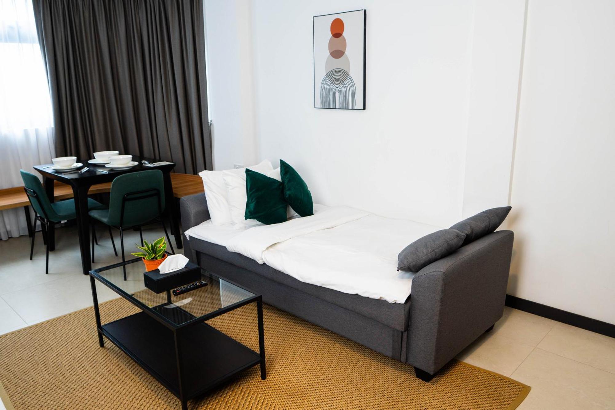 Aparthotel The Initial 3*